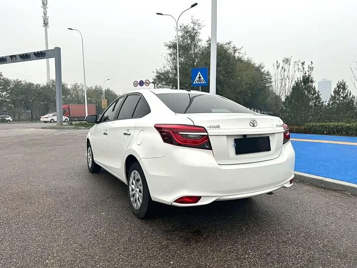 Фото 9 - Toyota Vios