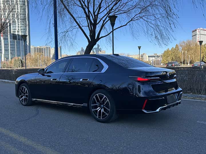 Фото 7 - BMW 7 Series