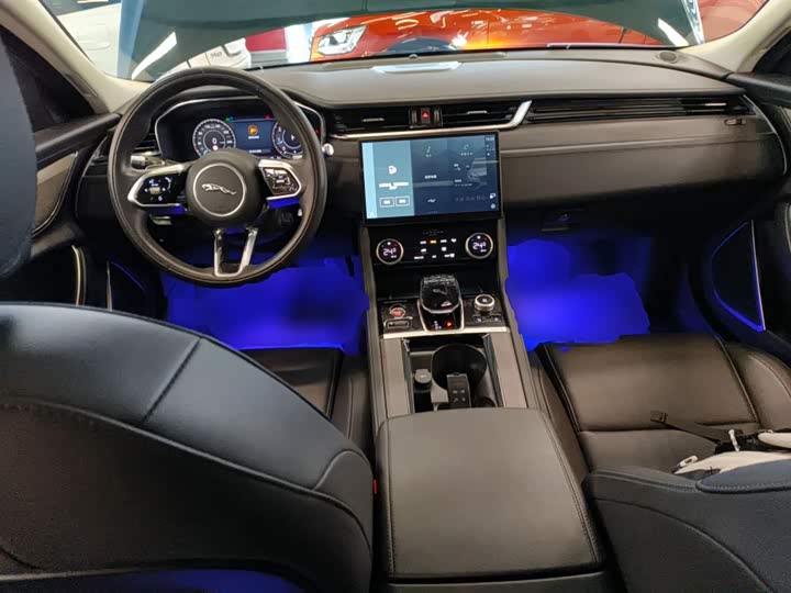 Фото 10 - Jaguar XF L