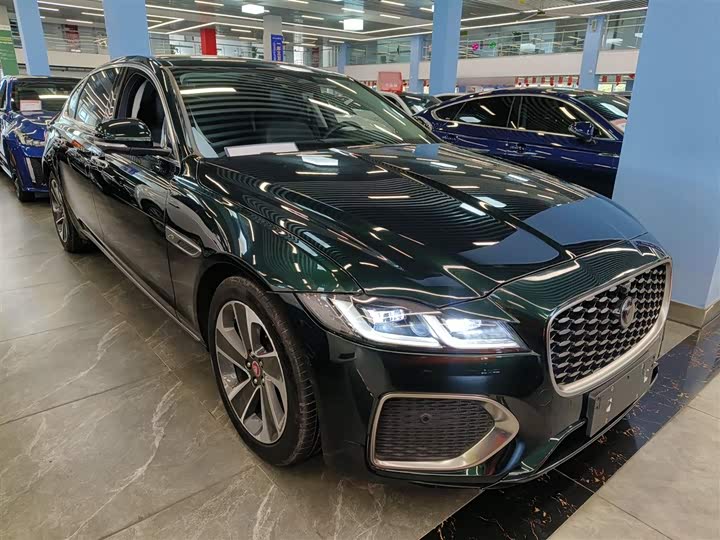 Фото 4 - Jaguar XF L