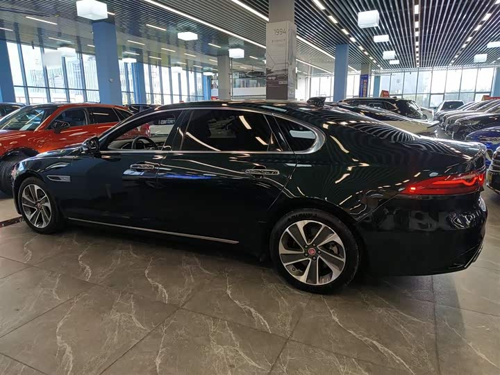 Фото 5 - Jaguar XF L