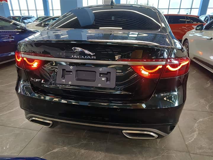 Фото 6 - Jaguar XF L