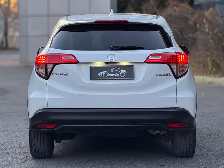 Фото 13 - Honda Vezel