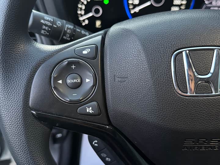 Фото 7 - Honda Vezel