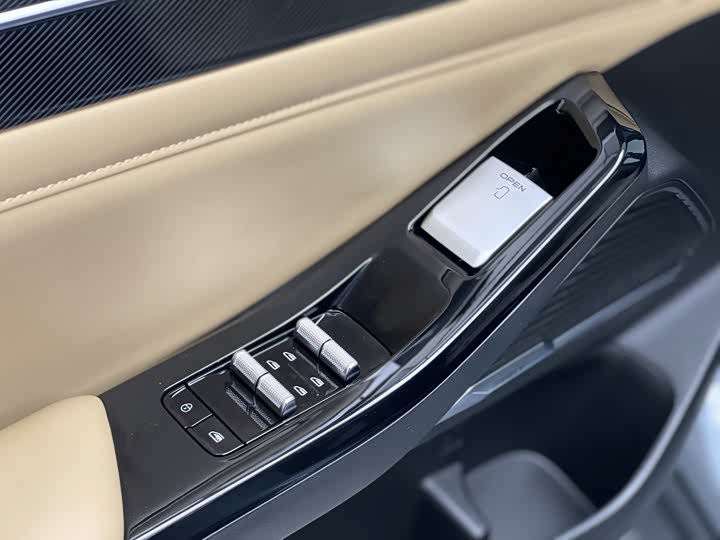 Фото 21 - Geely Galaxy L6