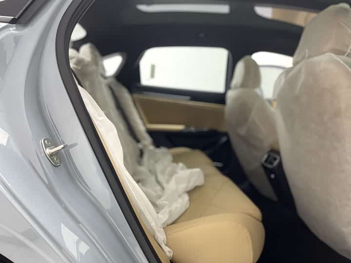 Фото 28 - Geely Galaxy L6