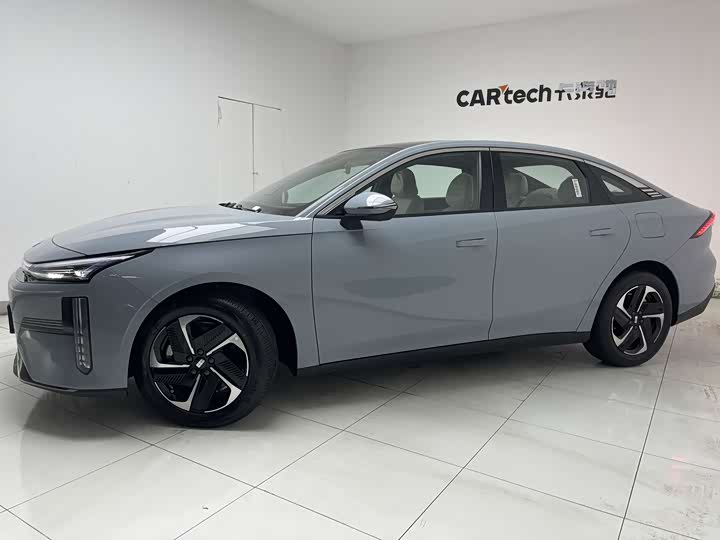 Фото 9 - Geely Galaxy L6