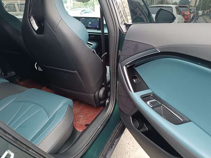 Фото 21 - MG Motor 7