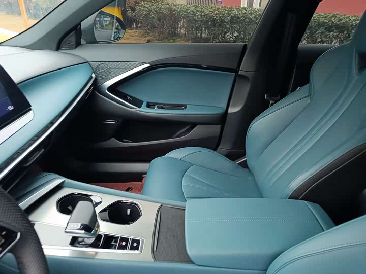 Фото 7 - MG Motor 7