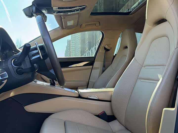 Фото 8 - Porsche Panamera