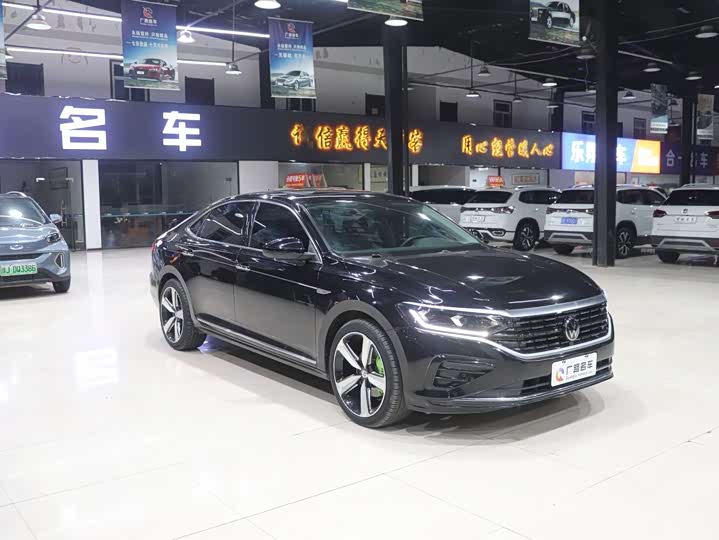 Фото 2 - Volkswagen Passat