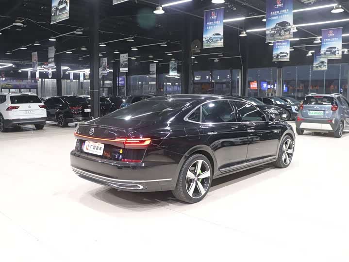 Фото 6 - Volkswagen Passat