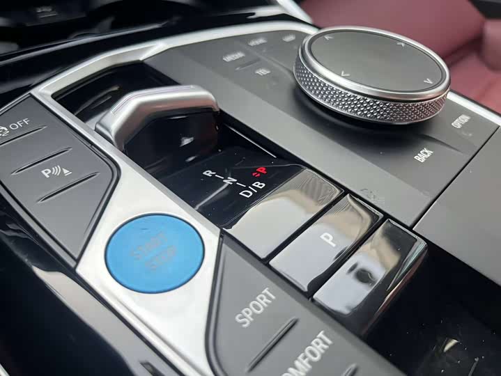 Фото 11 - BMW i3