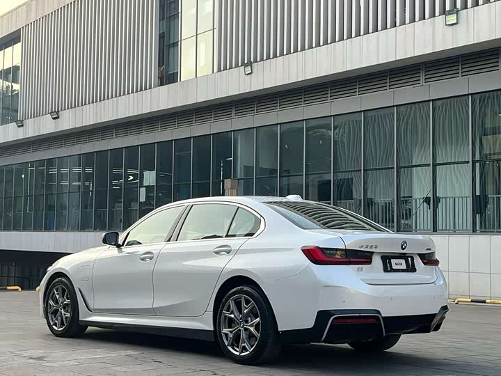 Фото 15 - BMW i3