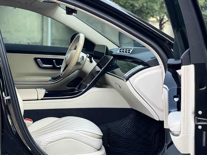 Фото 11 - Mercedes-Benz S-Class