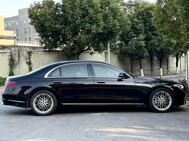 Фото 3 - Mercedes-Benz S-Class