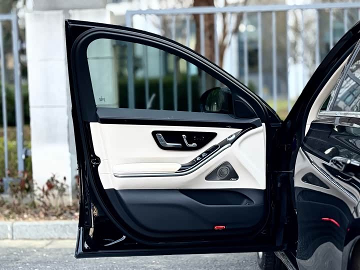 Фото 6 - Mercedes-Benz S-Class