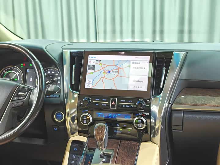 Фото 9 - Toyota Alphard