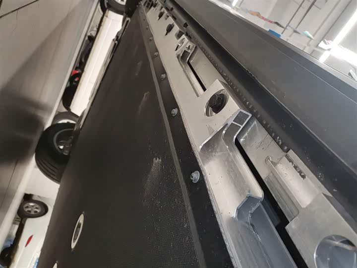 Фото 2 - Chery iCar 03T