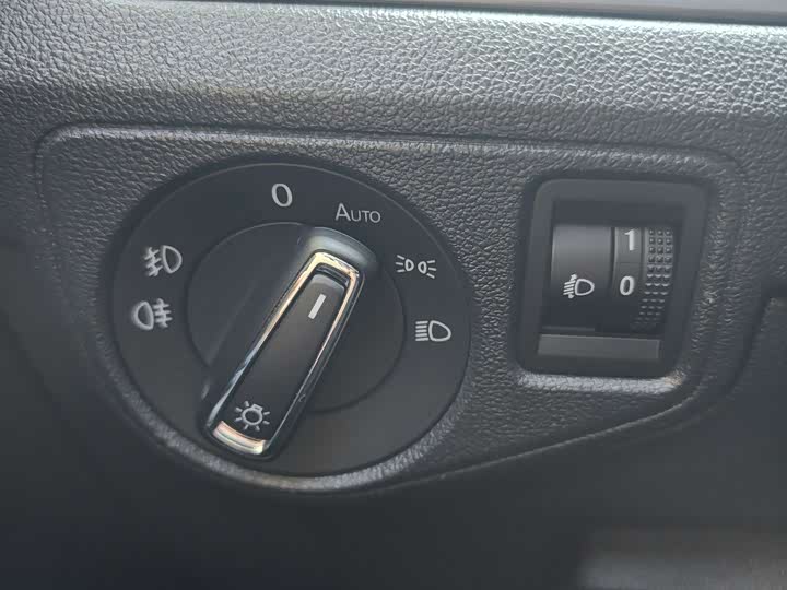 Фото 12 - Volkswagen Lamando L