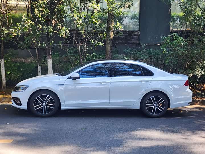 Фото 14 - Volkswagen Lamando L