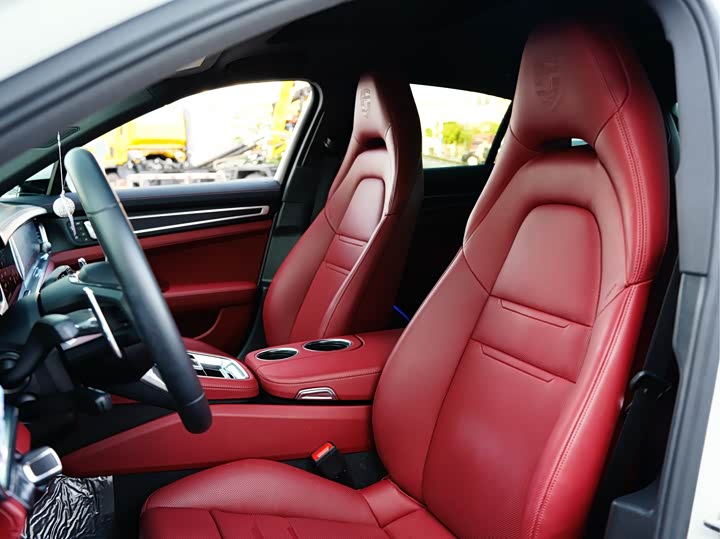 Фото 11 - Porsche Panamera