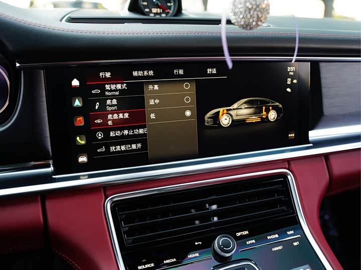 Фото 14 - Porsche Panamera