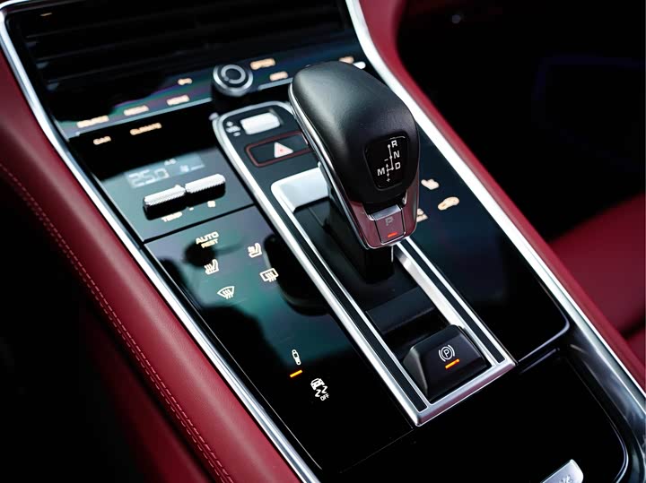 Фото 15 - Porsche Panamera