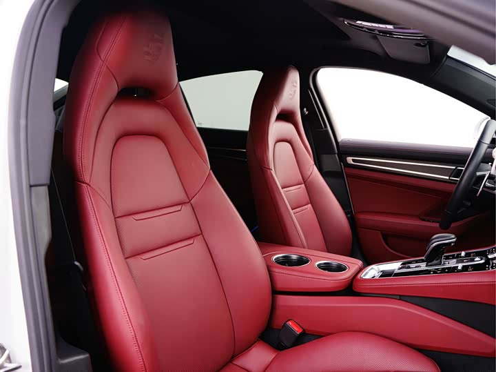 Фото 17 - Porsche Panamera