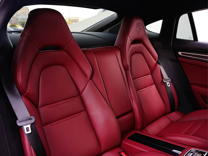 Фото 19 - Porsche Panamera