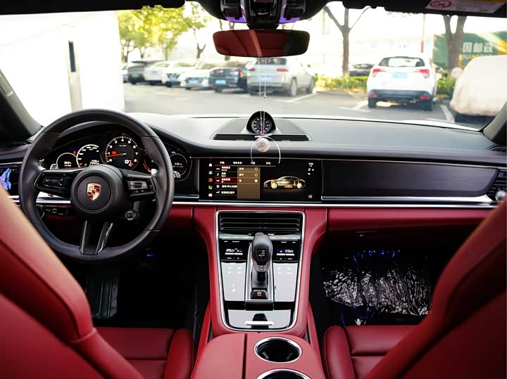 Фото 20 - Porsche Panamera