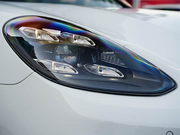 Фото 3 - Porsche Panamera