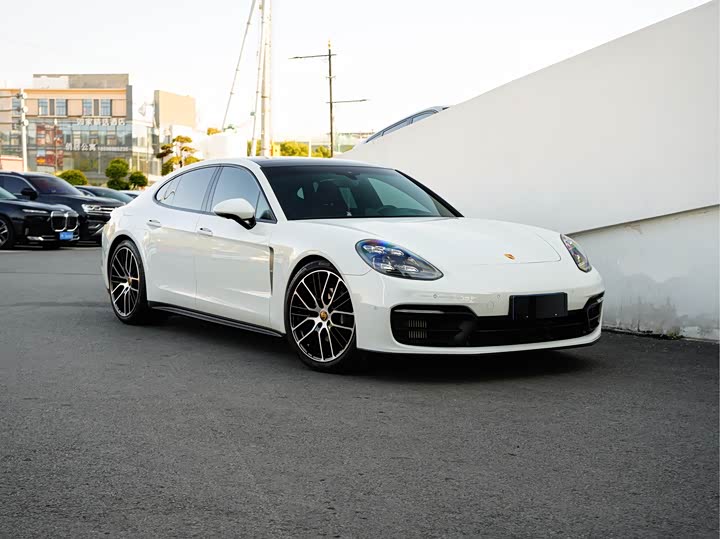 Фото 6 - Porsche Panamera