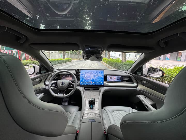 Фото 9 - Denza N7