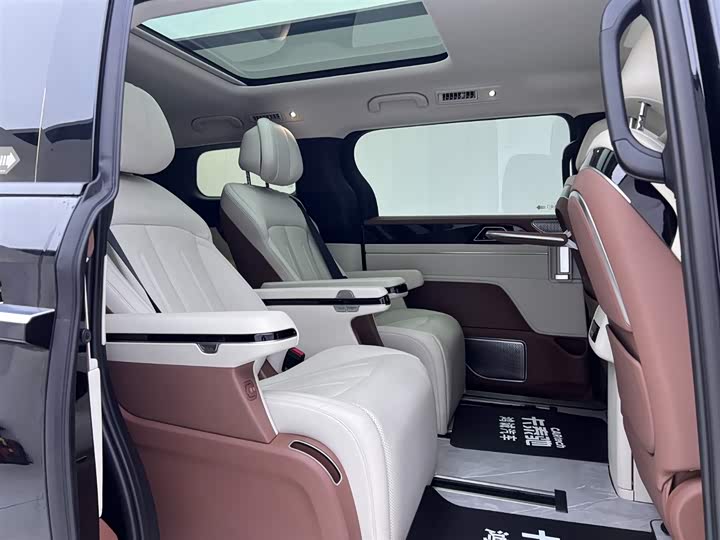 Фото 21 - BYD Xia