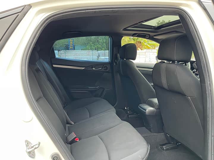 Фото 9 - Honda Civic