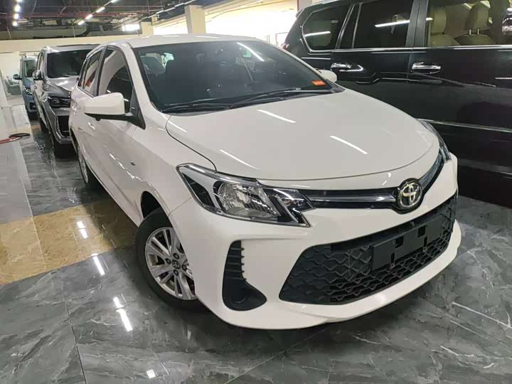 Фото 2 - Toyota Vios FS