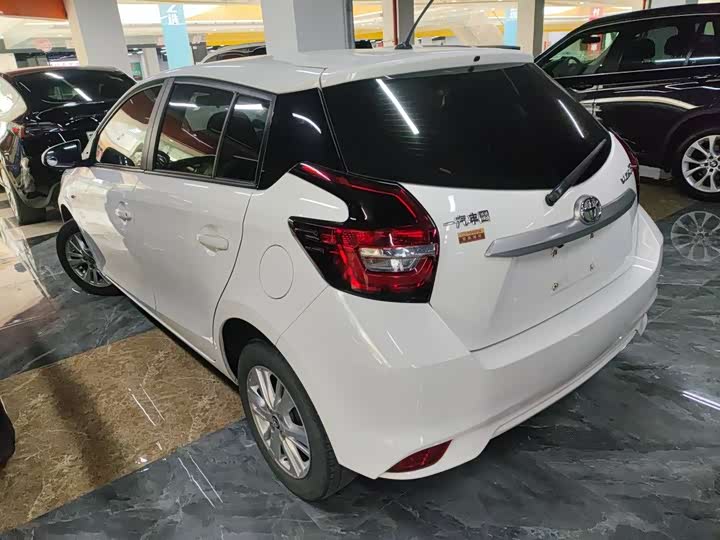 Фото 3 - Toyota Vios FS