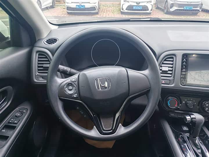 Фото 8 - Honda Vezel