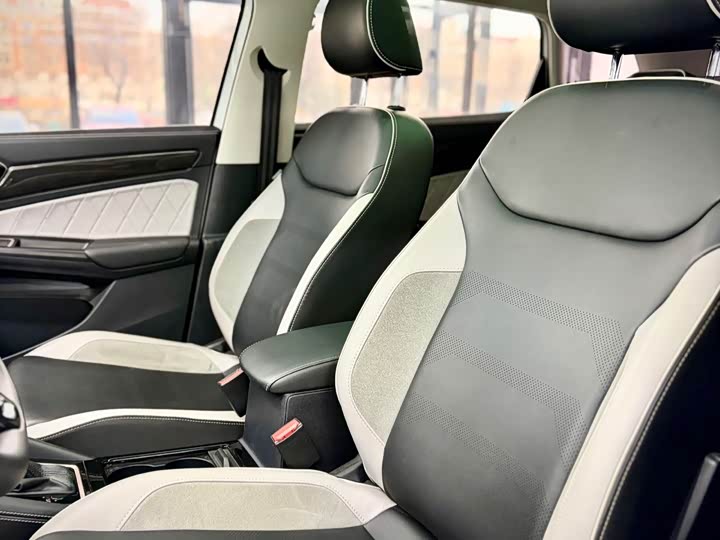 Фото 12 - Jetta VS7