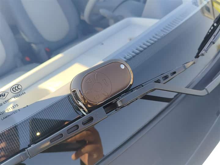 Фото 9 - Bestune Pony