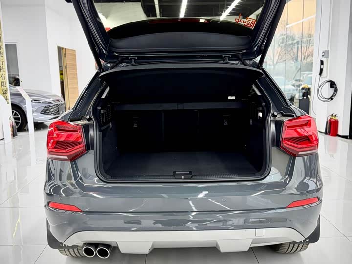 Фото 18 - Audi Q2L