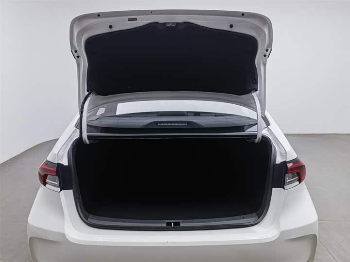 Фото 16 - Toyota Corolla