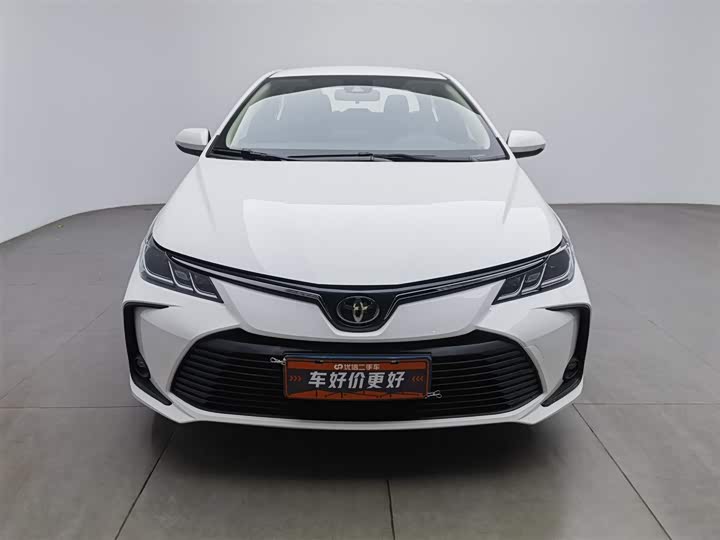 Фото 3 - Toyota Corolla