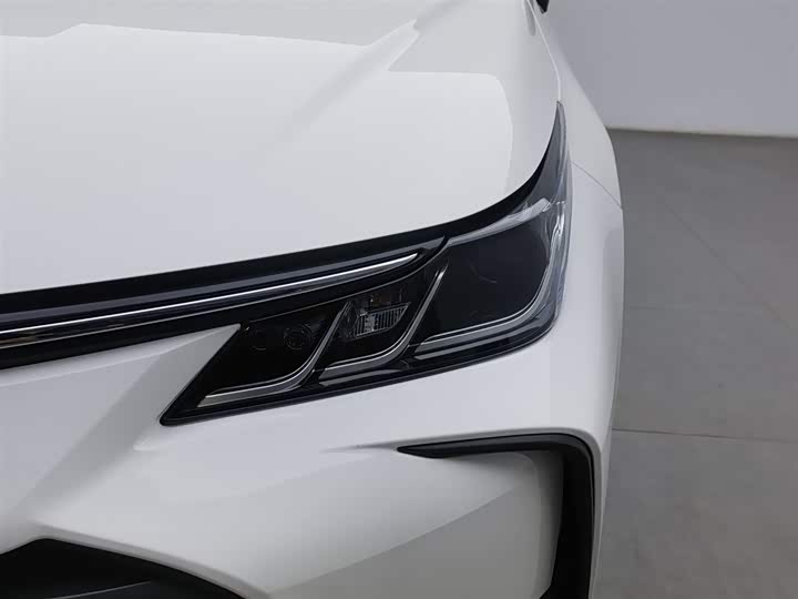 Фото 7 - Toyota Corolla