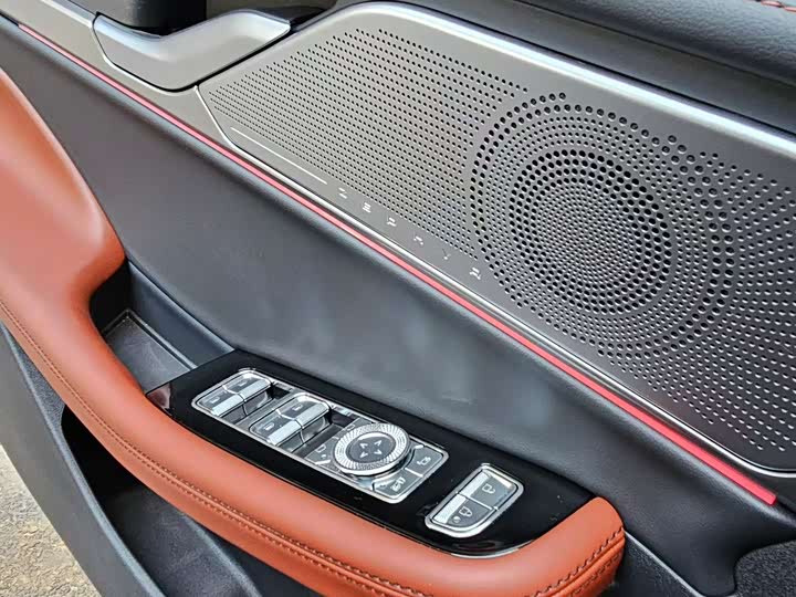 Фото 6 - Lincoln Z (Zephyr)