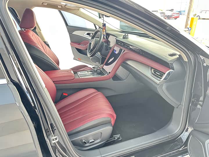 Фото 11 - Hongqi H5