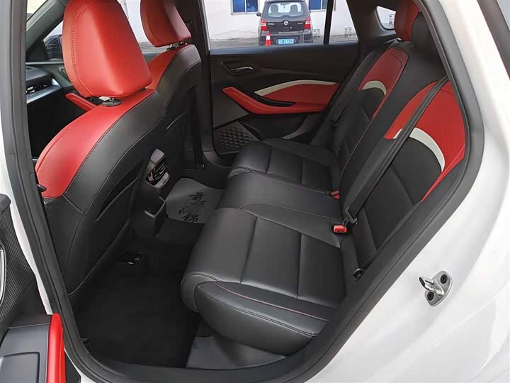 Фото 10 - MG Motor 5