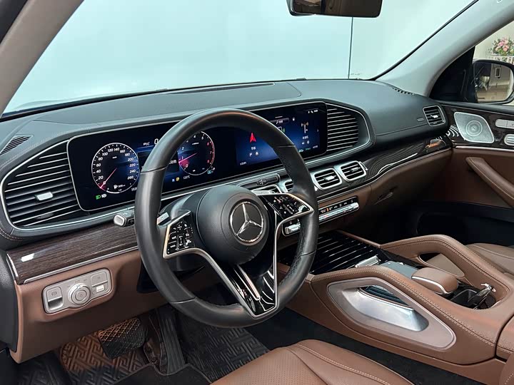 Фото 10 - Mercedes-Benz GLE-Class