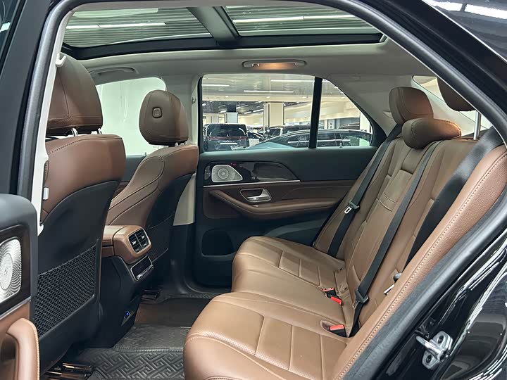 Фото 12 - Mercedes-Benz GLE-Class